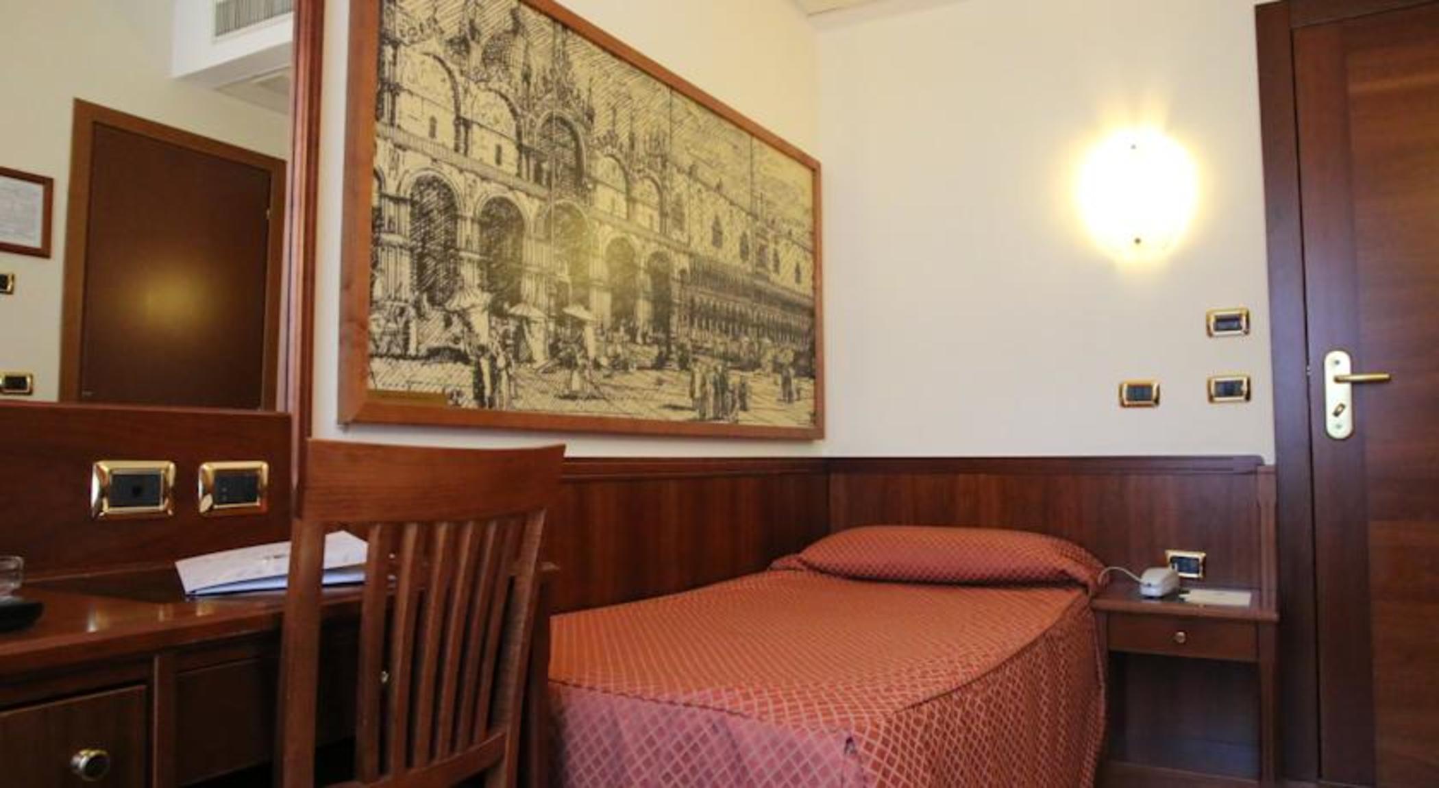 Hotel President Venezia Mestre Bagian luar foto