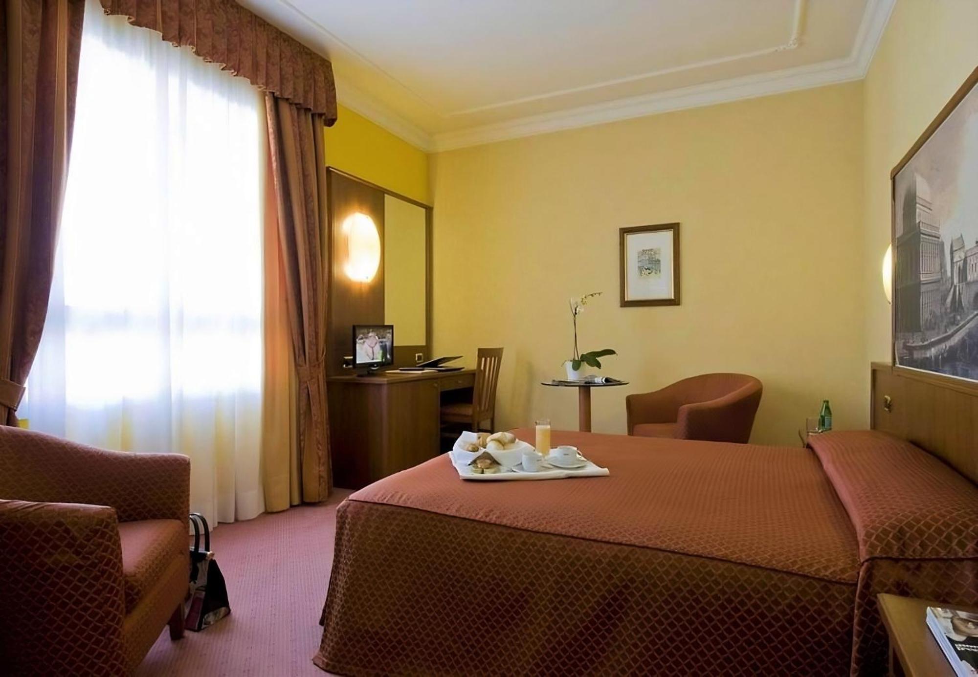 Hotel President Venezia Mestre Bagian luar foto