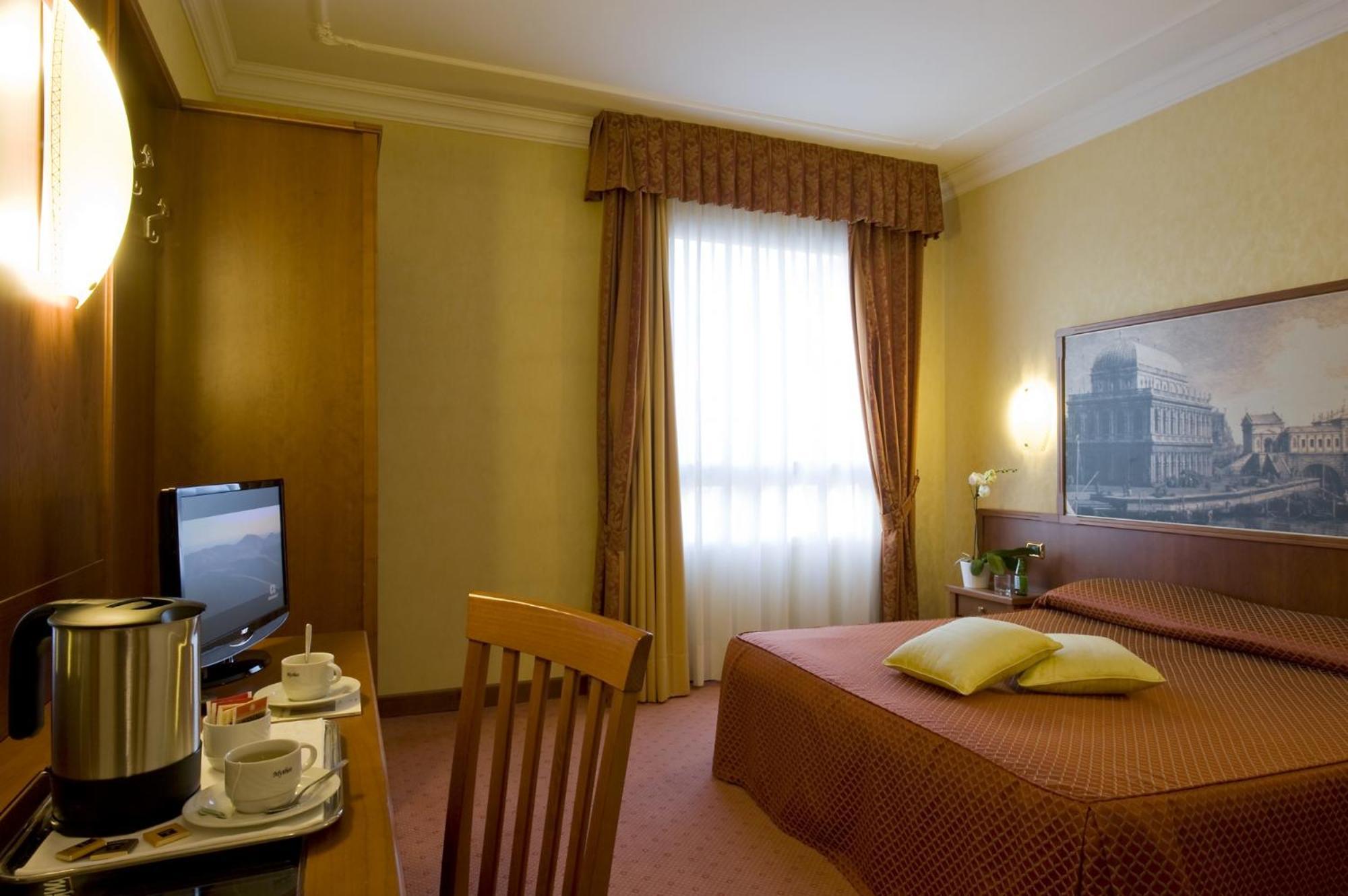 Hotel President Venezia Mestre Bagian luar foto