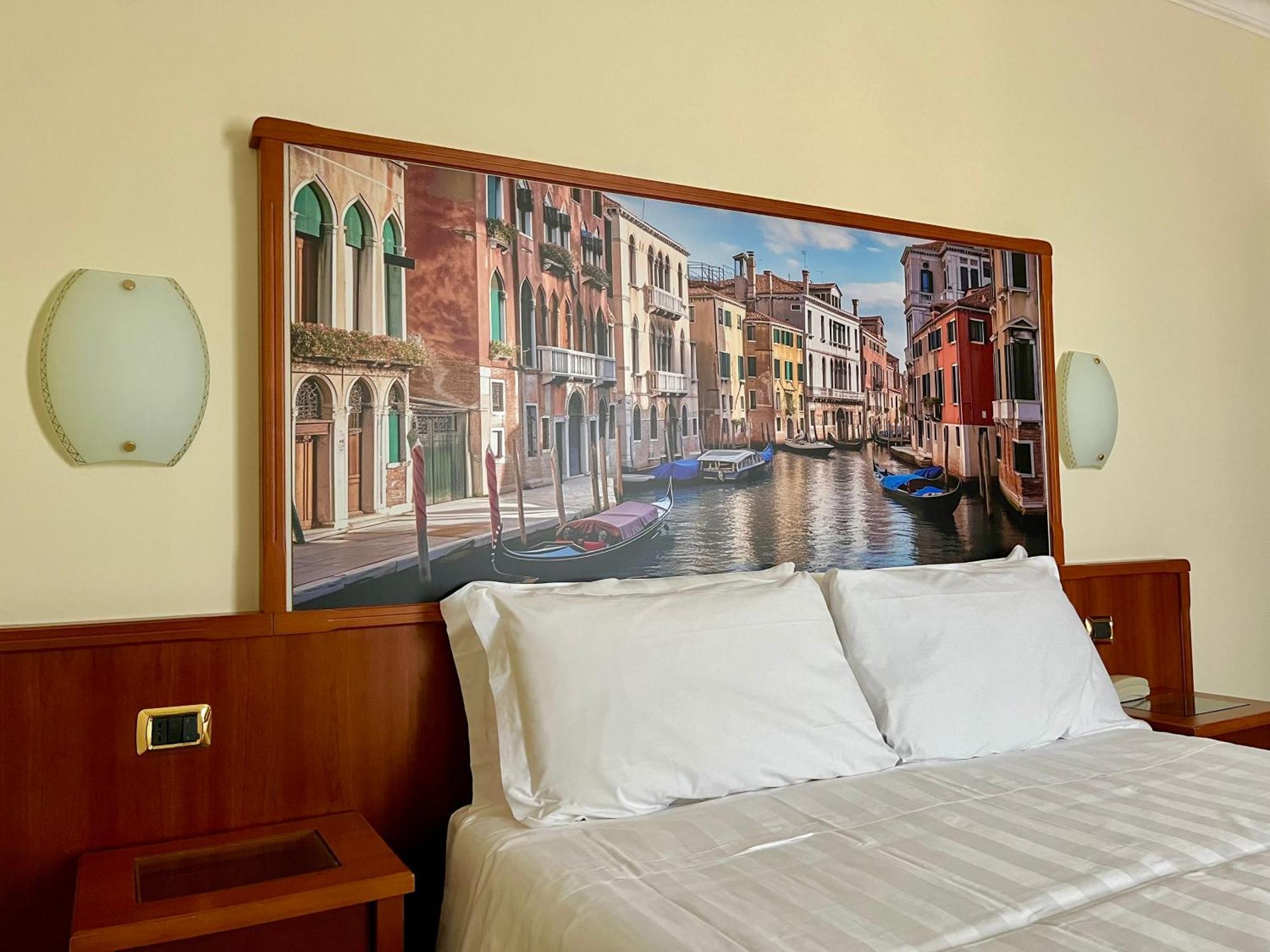 Hotel President Venezia Mestre Bagian luar foto